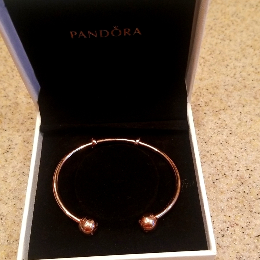 Rose gold Pandora bangle